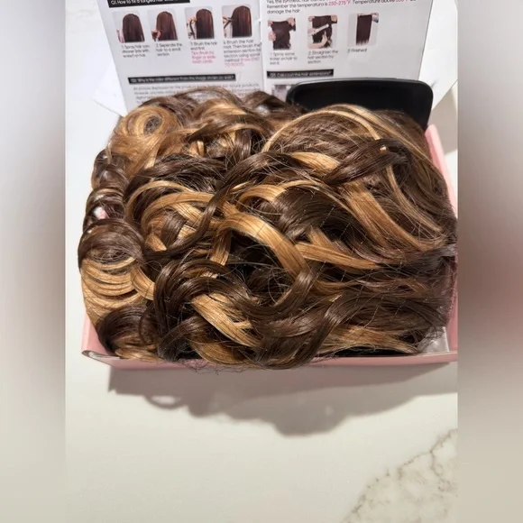 HAIR, Qty 4, 18” Curly Clip in Extensions, Brown/Carmel - Picture 3 of 12